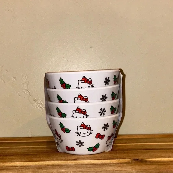 Hello Kitty stackable Christmas Bowls by Sanrio. 4 bowls. 100% Melamine. NWTS🎁 - Picture 7 of 10